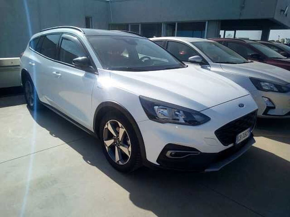 Ford Focus Station Wagon 1.5 EcoBlue 120 CV SW Active  del 2020 usata a Cagliari (3)