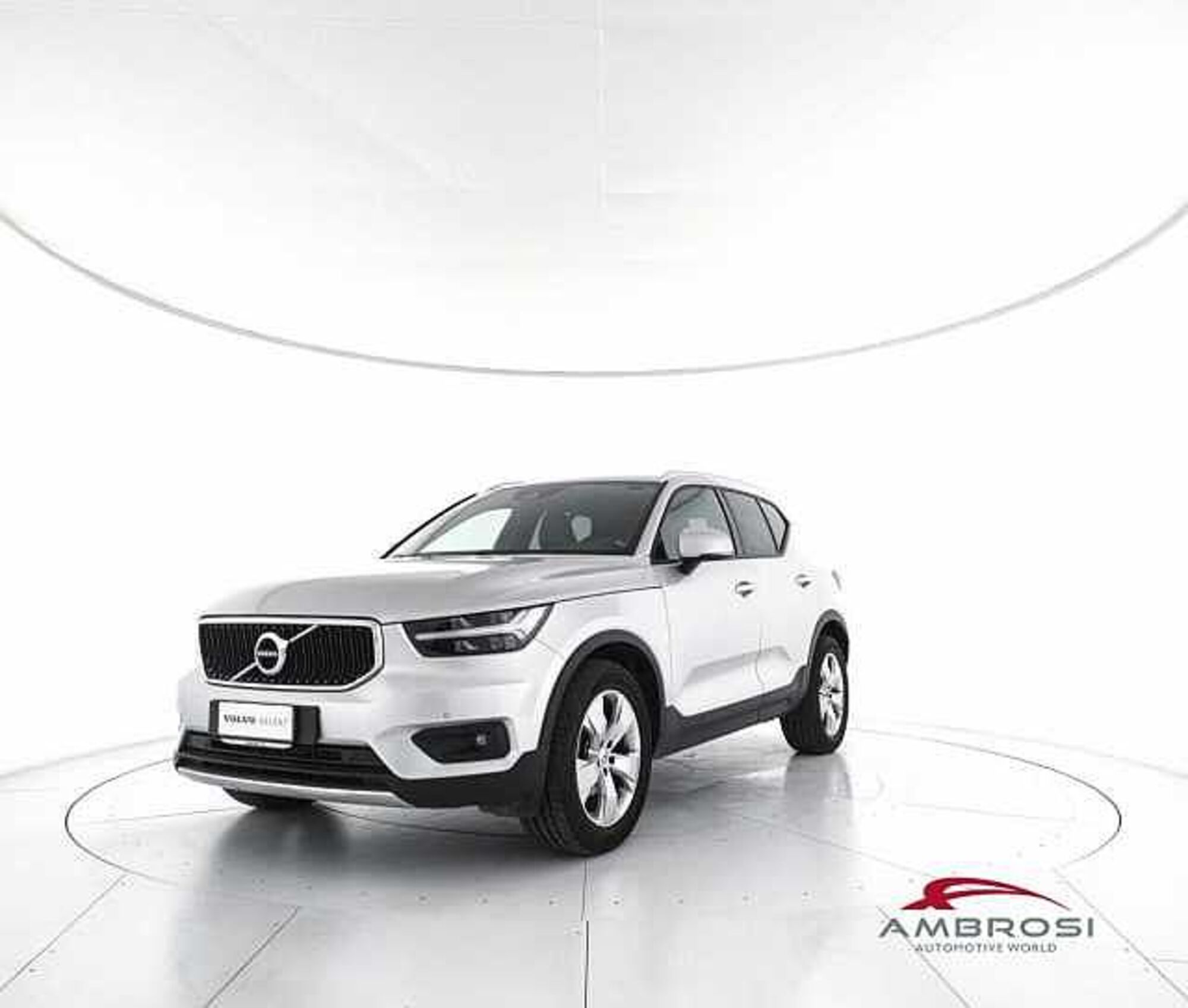 Volvo XC40 D3 Geartronic Momentum  del 2019 usata a Viterbo