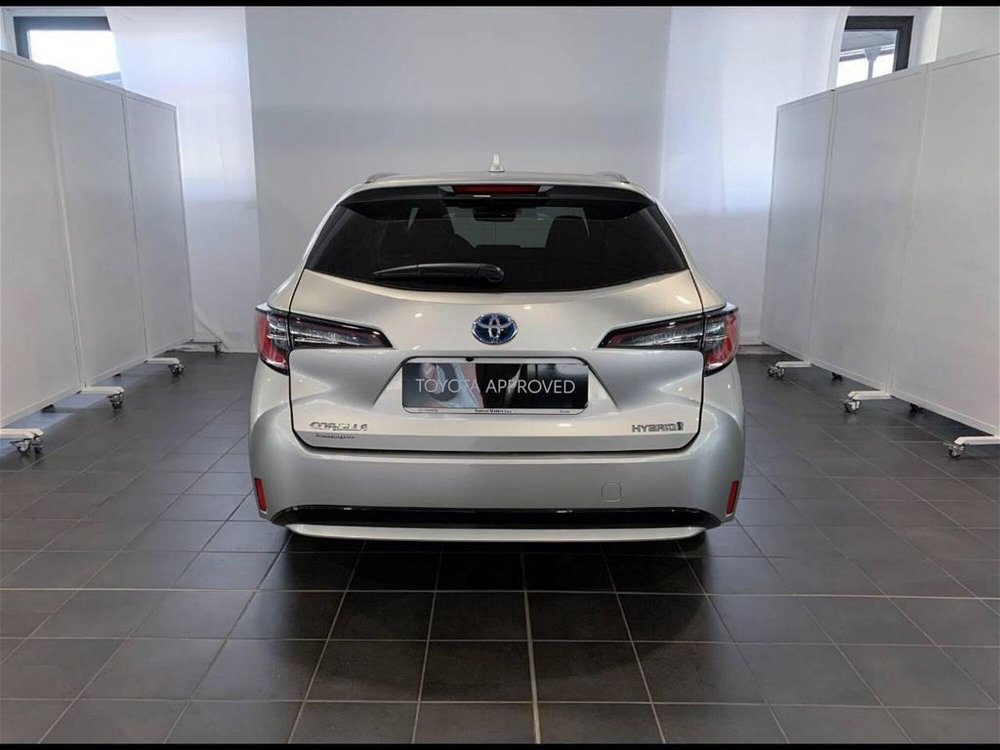 Toyota Corolla Touring Sports 1.8 Hybrid Style  del 2019 usata a Torino (3)