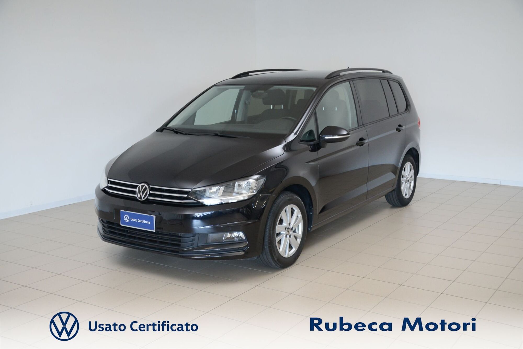 Volkswagen Touran 2.0 TDI 150 CV SCR DSG Business BlueMotion Technology  del 2021 usata a Citta&#039; della Pieve