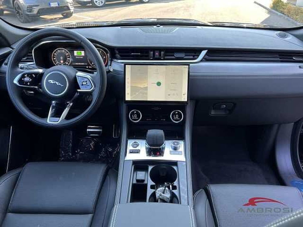 Jaguar F-Pace nuova a Viterbo (8)