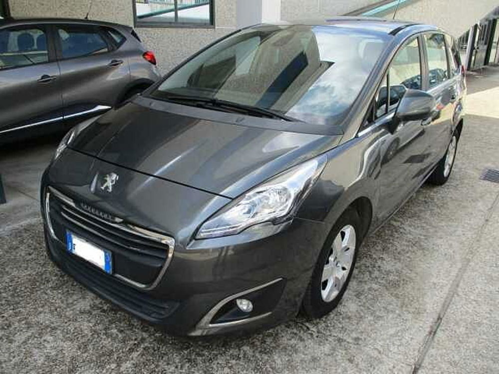 Peugeot 5008 usata a Roma