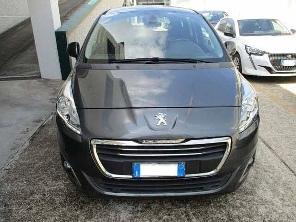 Peugeot 5008 usata a Roma (3)