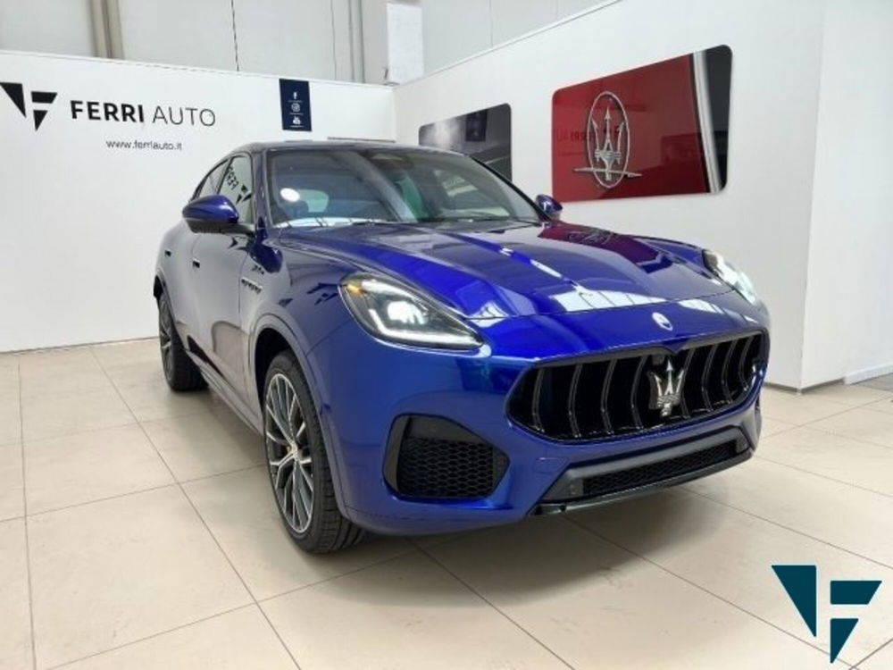 Maserati Grecale nuova a Udine (4)