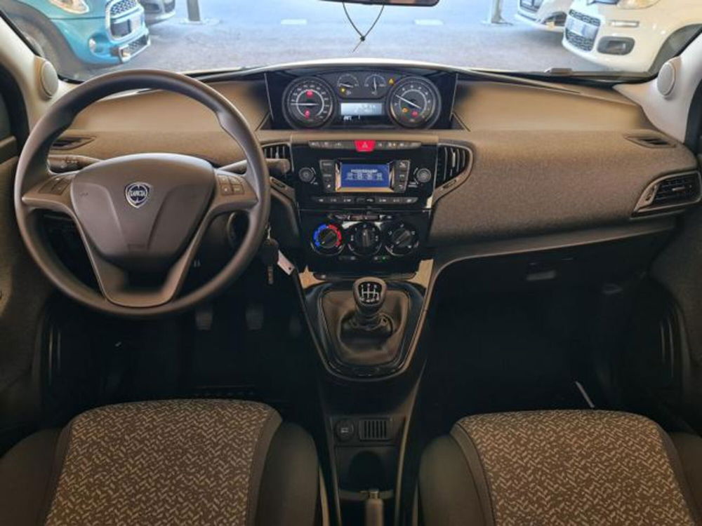 Lancia Ypsilon nuova a Torino (10)