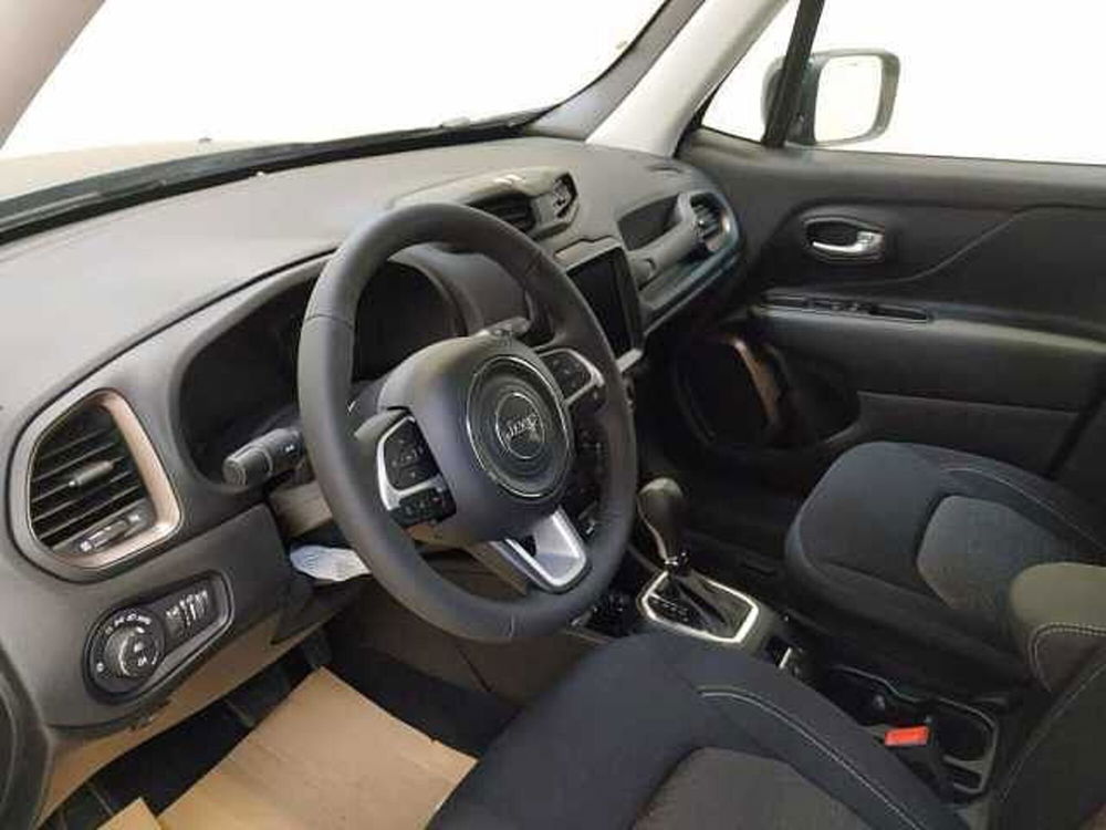 Jeep Renegade nuova a Cuneo (15)