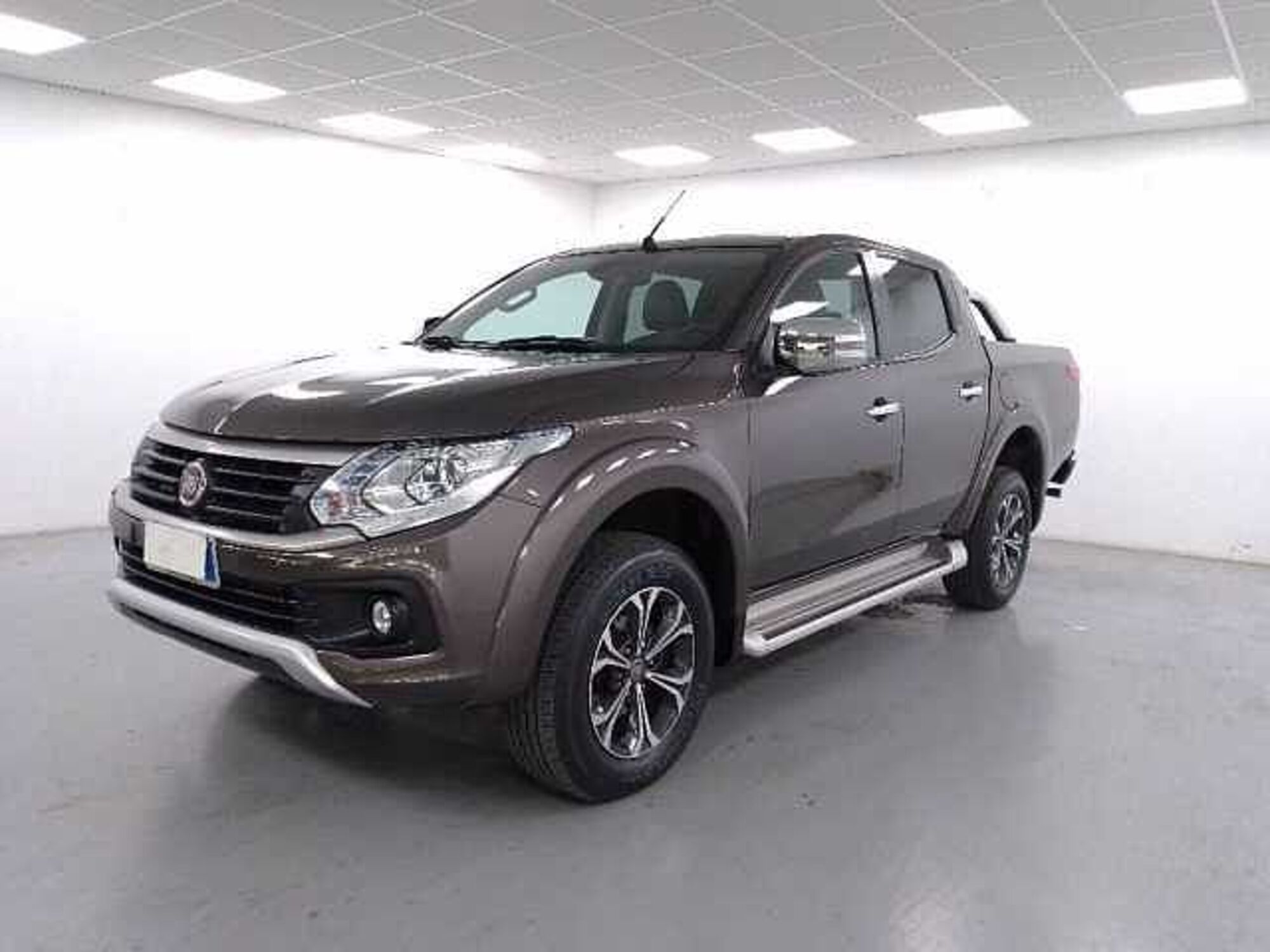 Fiat Fullback 2.4 180CV Doppia Cabina Automatica LX  del 2017 usata a Cuneo