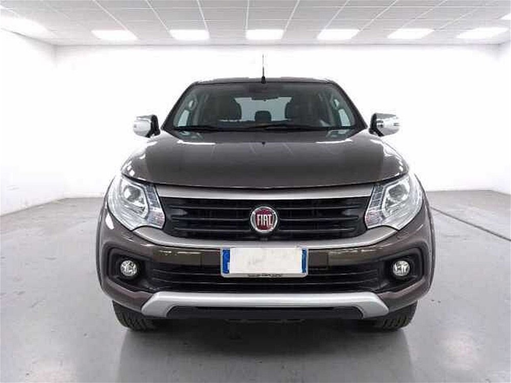 Fiat Fullback 2.4 180CV Doppia Cabina Automatica LX  del 2017 usata a Cuneo (2)