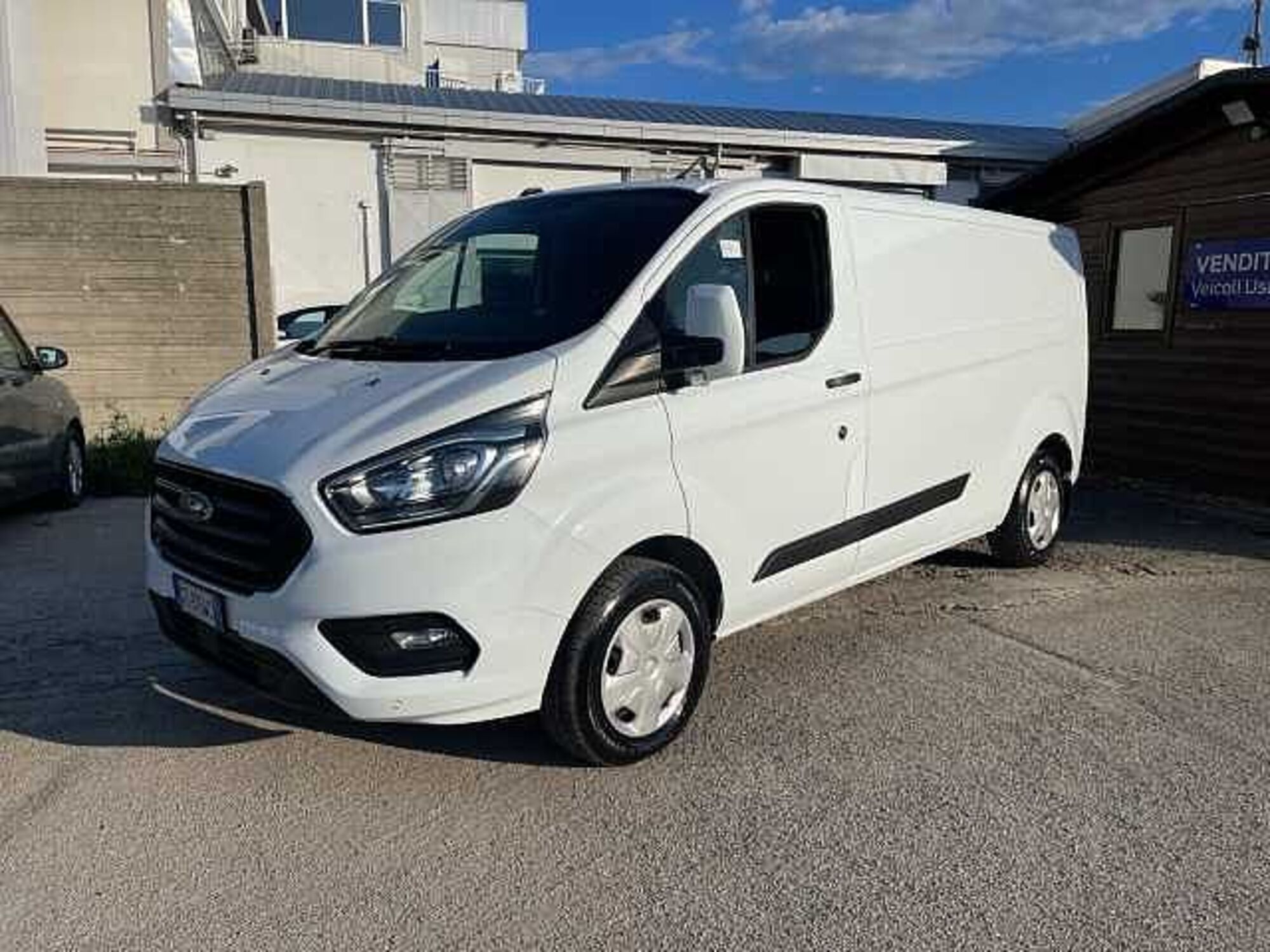 Ford Transit Custom Furgone 320 2.0 EcoBlue 130 PC Furgone Trend  del 2021 usata a Pescara