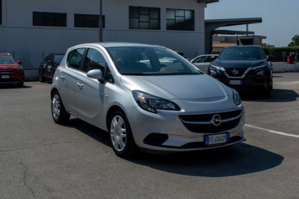 Opel Corsa usata a Latina