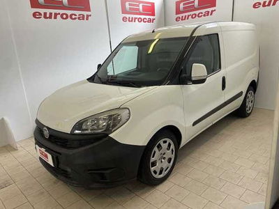 Fiat Dobl&ograve; Furgone cargo 1.6 mjt 105cv CH1 Trekking S&amp;S del 2016 usata a Ottaviano