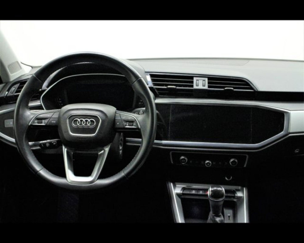 Audi Q3 35 2.0 tdi Business s-tronic del 2019 usata a Conegliano (3)