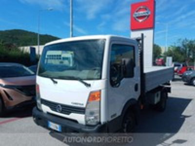 Nissan Cabstar 35.14 2.5 TDI 136CV PM-RG Cabinato del 2015 usata a Pordenone