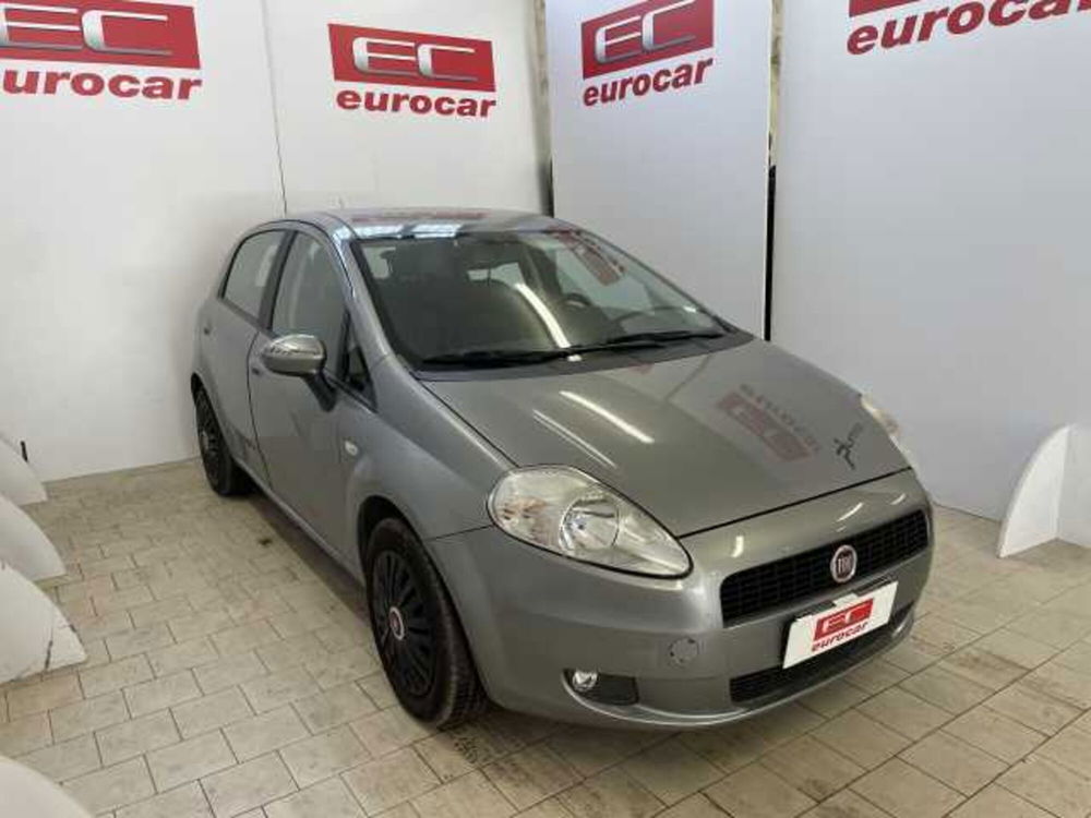 Fiat Grande Punto usata a Napoli (3)