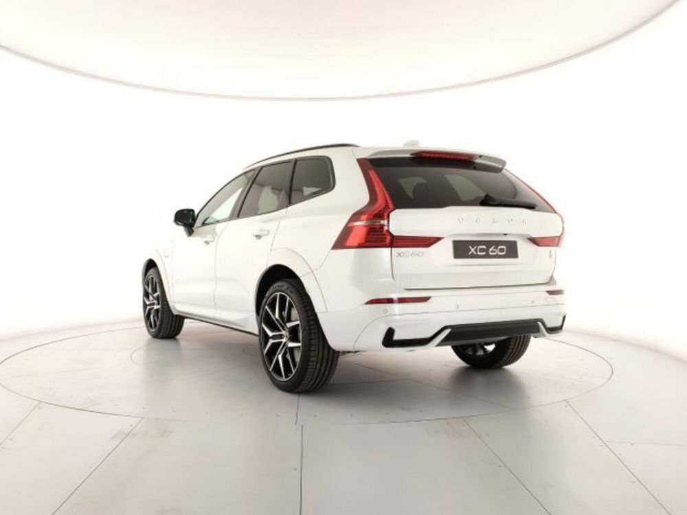 Volvo XC60 T6 AWD Geartronic R-design  nuova a Modena (3)