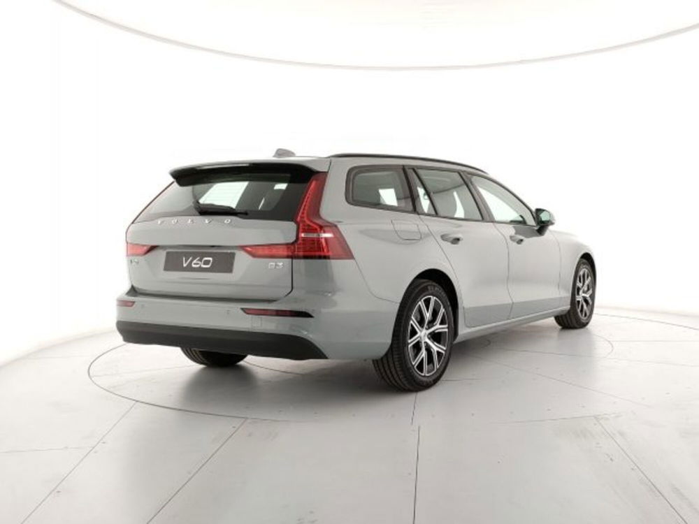 Volvo V60 nuova a Modena (5)