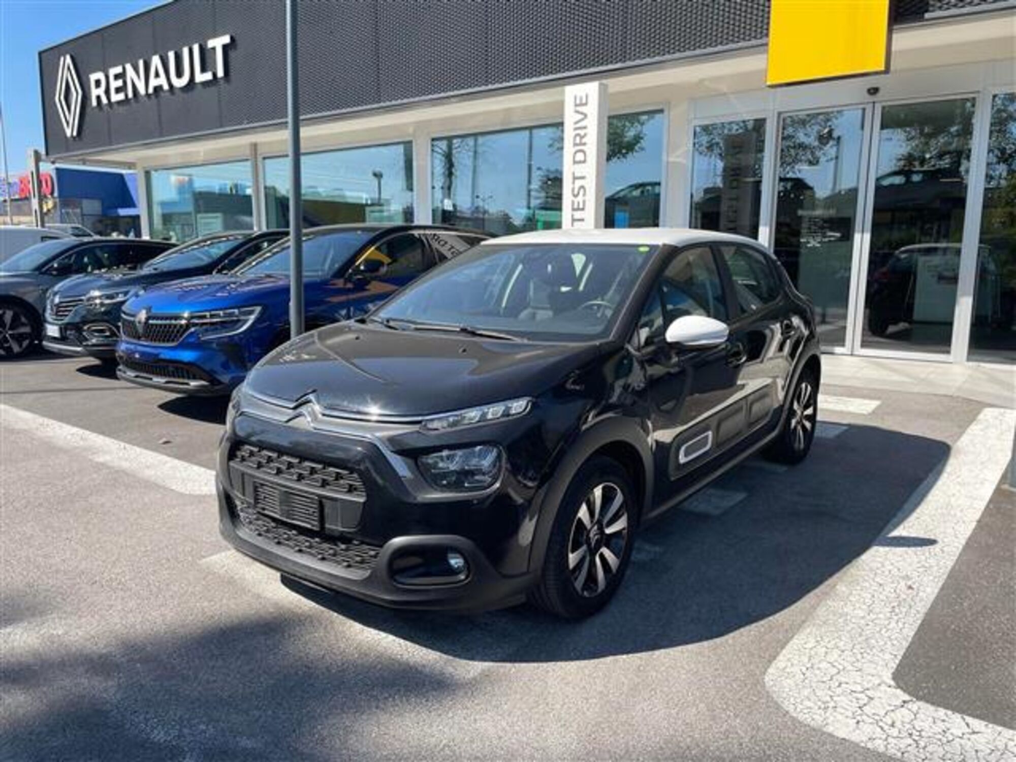 Citroen C3 PureTech 83 S&amp;S Shine Pack  del 2021 usata a Montebelluna