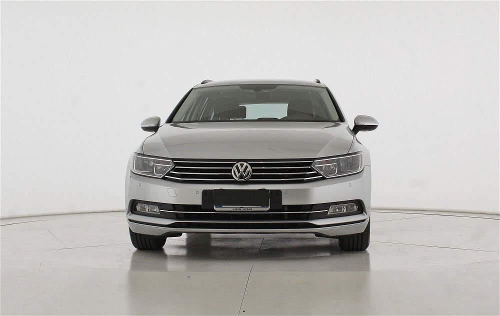 Volkswagen Passat Variant 2.0 TDI Executive BlueMotion Technology del 2015 usata a Bastia Umbra (2)