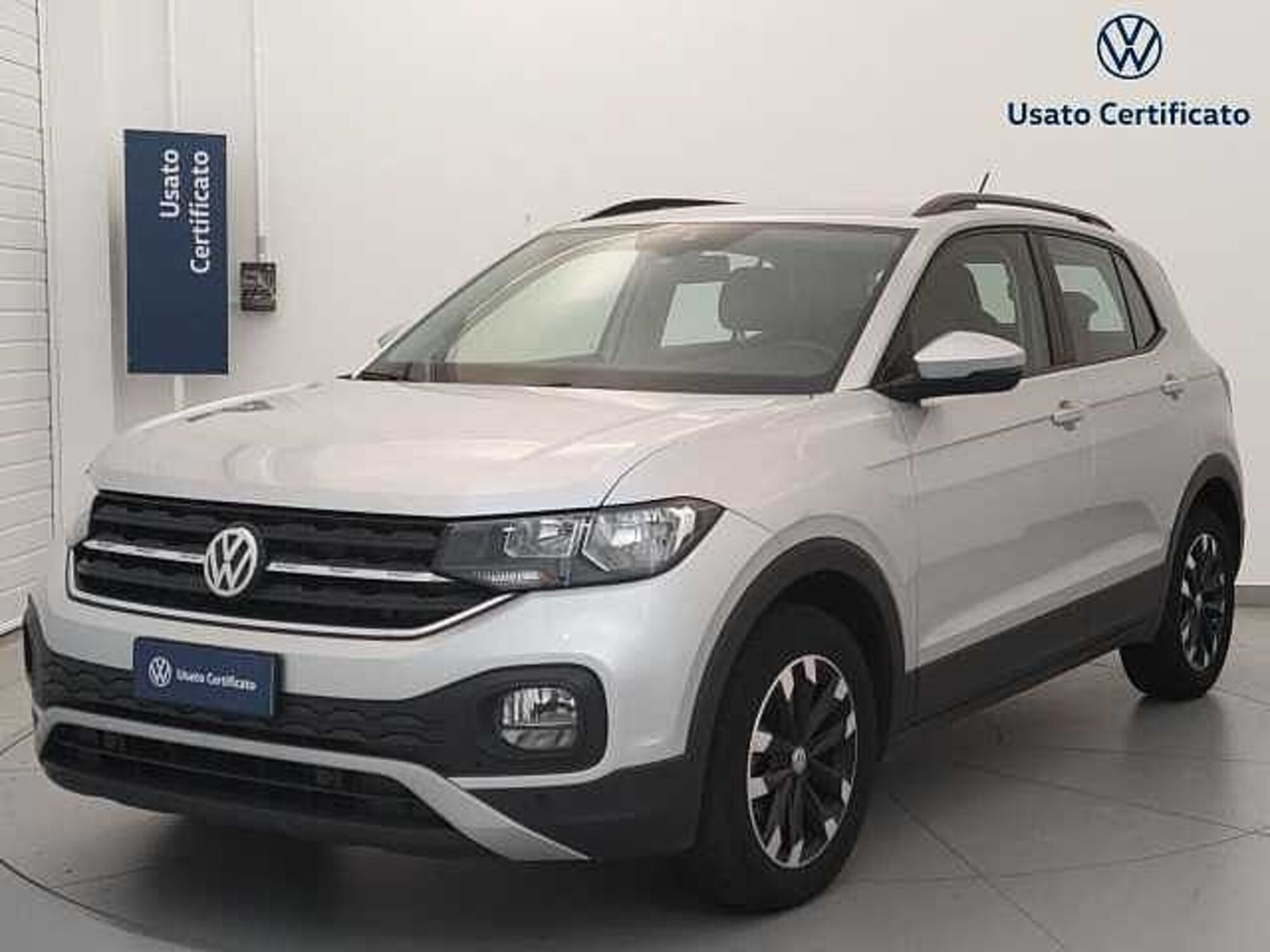 Volkswagen T-Cross 1.0 TSI 115 CV Style BMT  del 2020 usata a Busto Arsizio