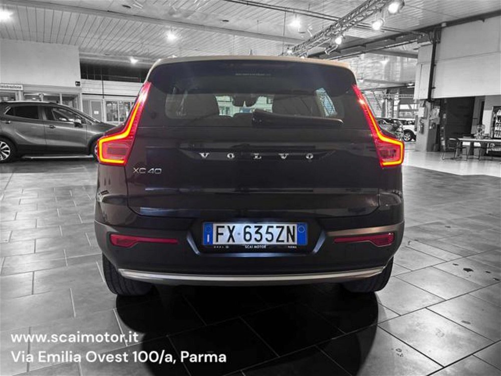Volvo XC40 D3 Momentum  del 2019 usata a Parma (5)