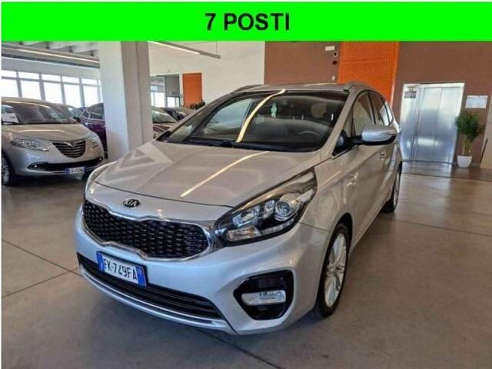 Kia Carens 1.7 CRDi 115 CV Class  del 2017 usata a Imola