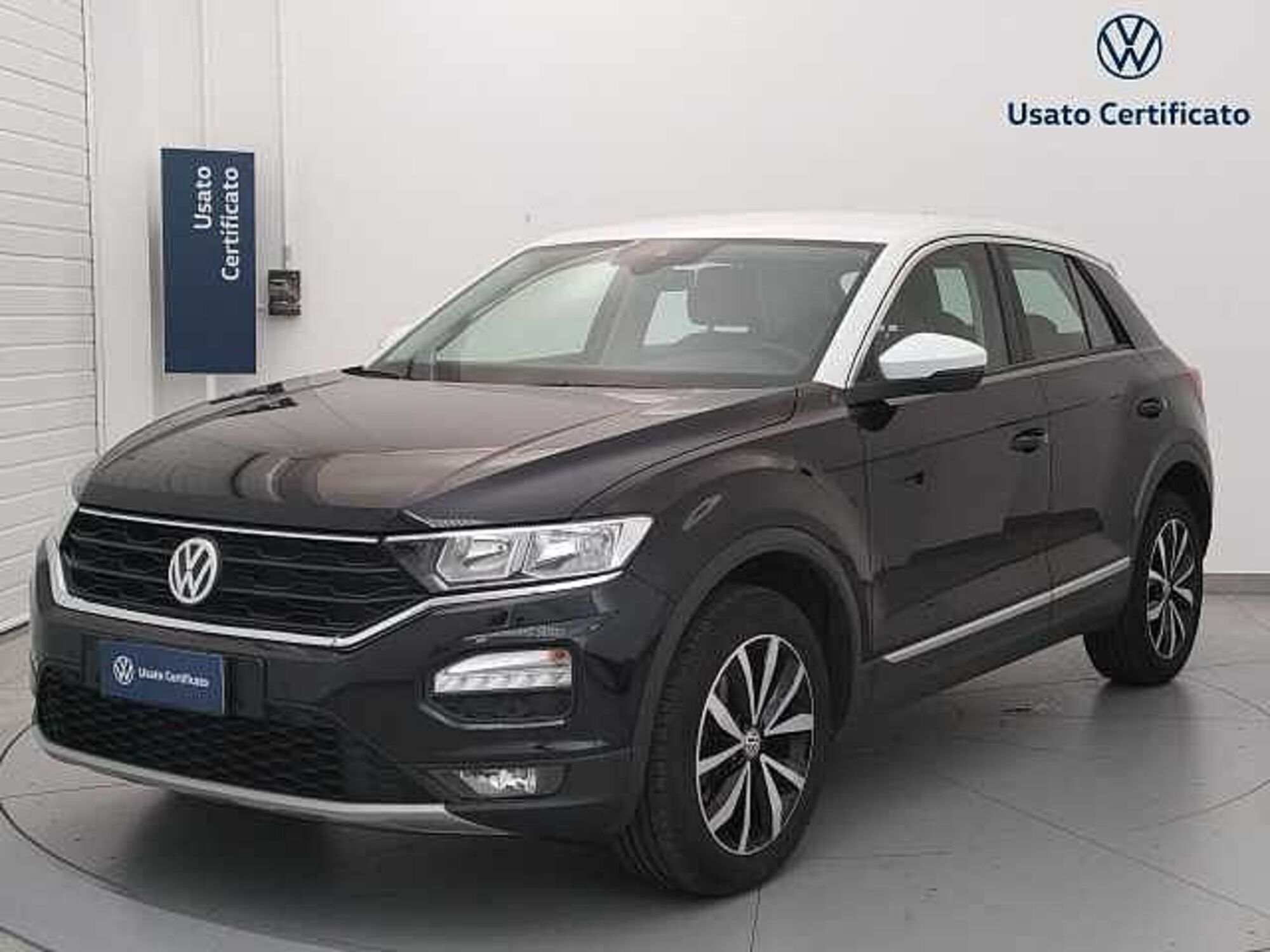 Volkswagen T-Roc 1.6 TDI SCR Style BlueMotion Technology del 2020 usata a Busto Arsizio