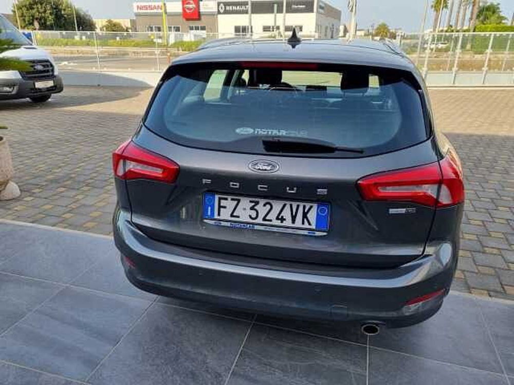 Ford Focus Station Wagon usata a Bari (10)