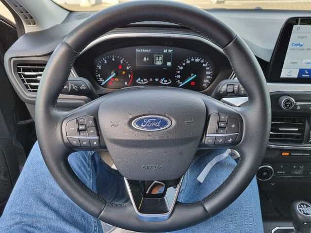 Ford Focus Station Wagon 1.0 EcoBoost Hybrid 125 CV SW Business  del 2020 usata a Monopoli (4)