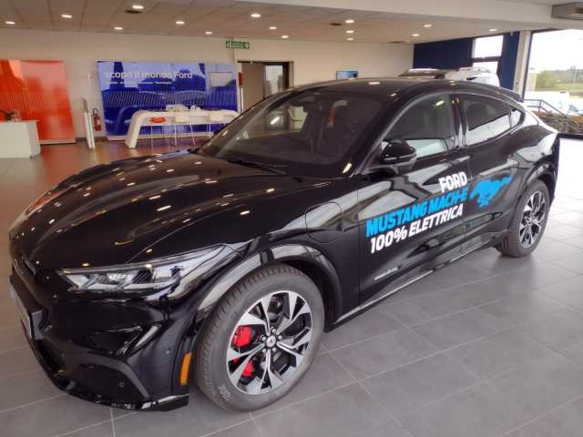 Ford Mustang Mach-E AWD  Extended 351CV del 2022 usata a Bareggio