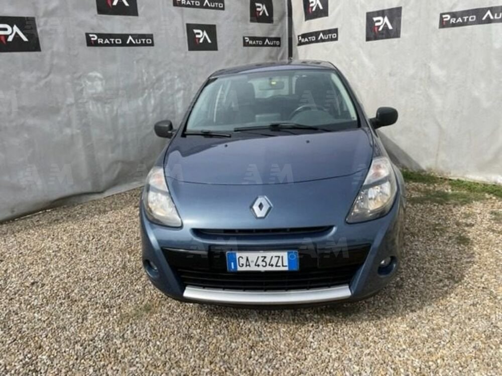 Renault Clio 1.2 16V 5 porte Confort  del 2011 usata a Prato (2)