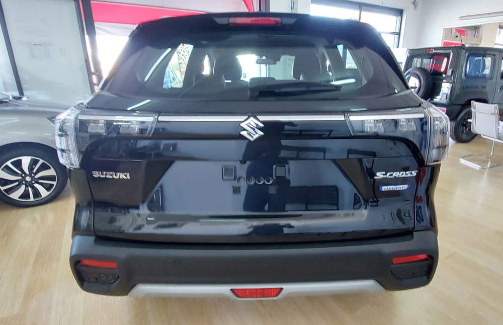 Suzuki S-Cross nuova a Bari (6)