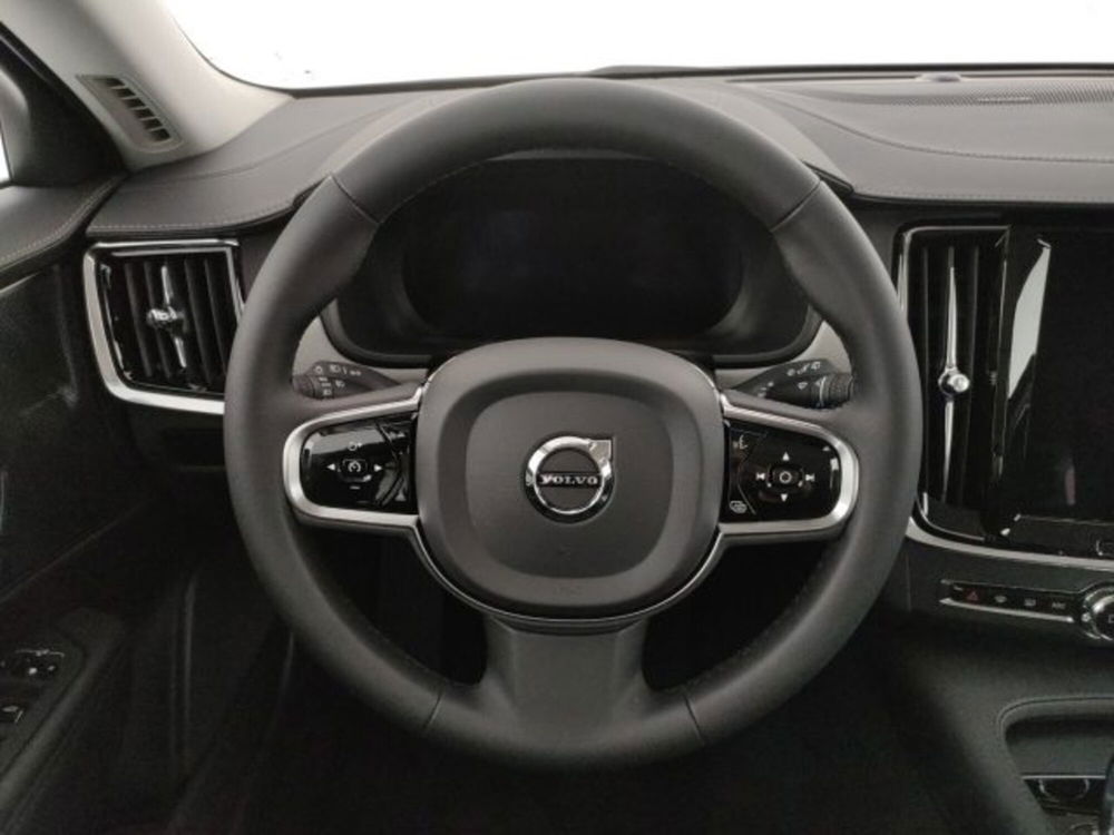 Volvo V90 nuova a Modena (13)