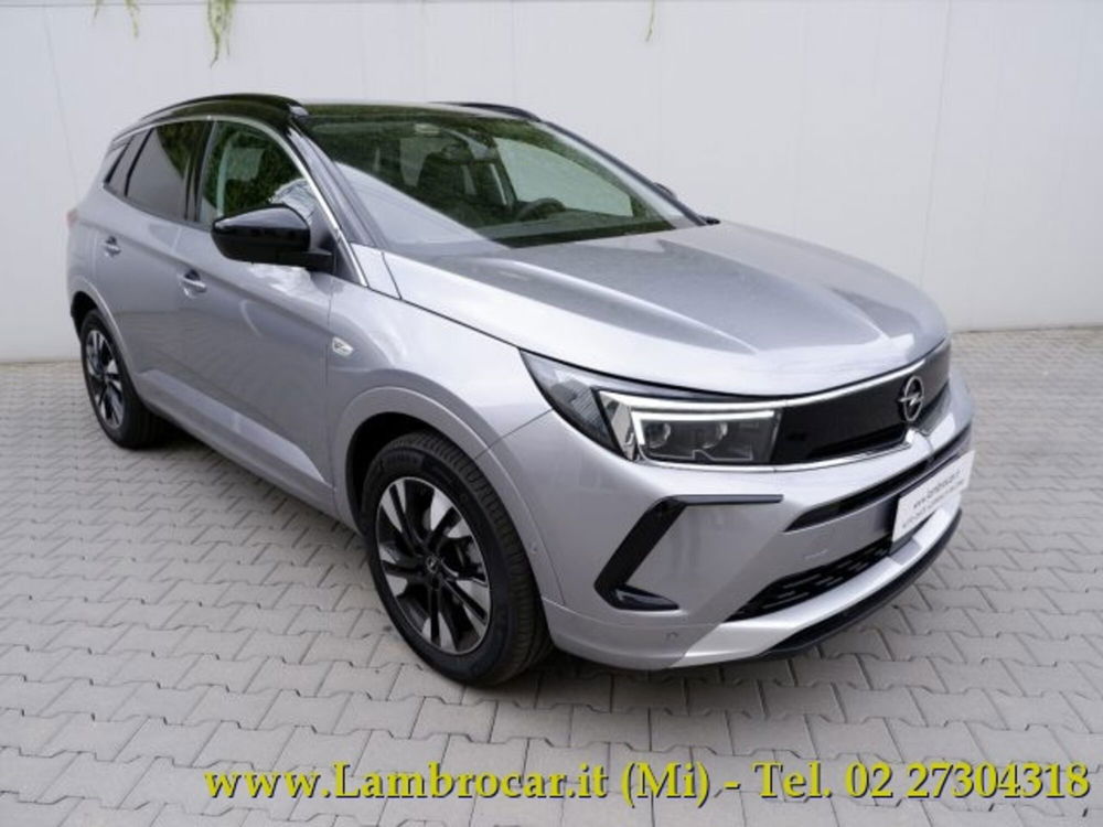 Opel Grandland 1.2 Turbo 12V 130 CV aut. Business Elegance  del 2023 usata a Cologno Monzese (2)