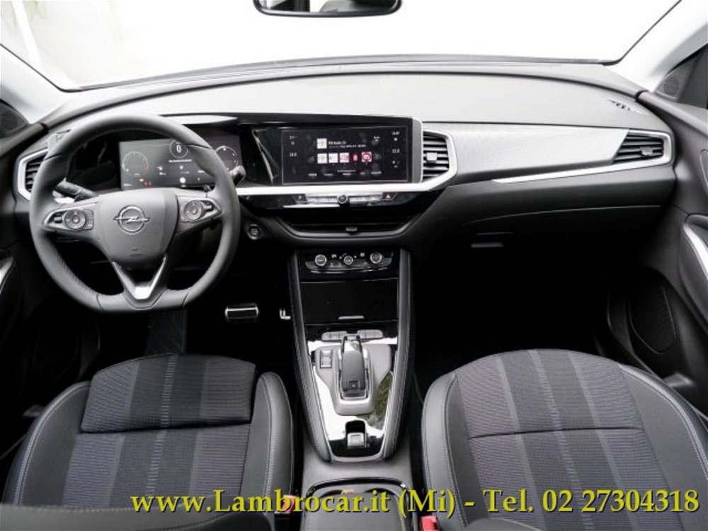 Opel Grandland 1.2 Turbo 12V 130 CV aut. Business Elegance  del 2023 usata a Cologno Monzese (2)