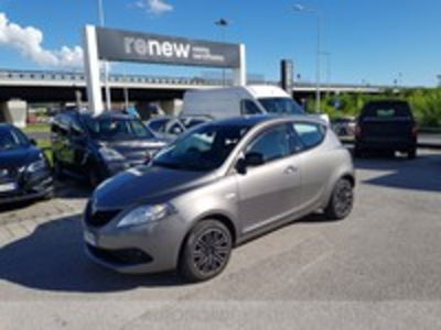 Lancia Ypsilon 1.0 FireFly 5 porte S&amp;S Hybrid Ecochic Gold  del 2020 usata a Pordenone