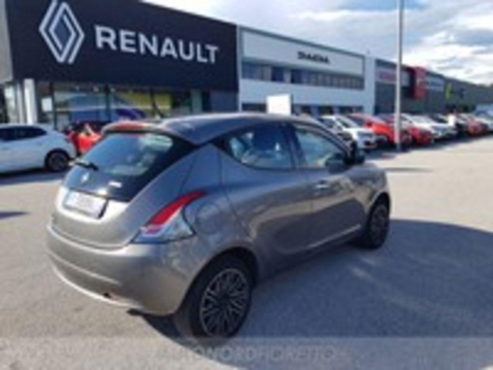 Lancia Ypsilon 1.0 FireFly 5 porte S&S Hybrid Ecochic Gold  del 2020 usata a Pordenone (5)