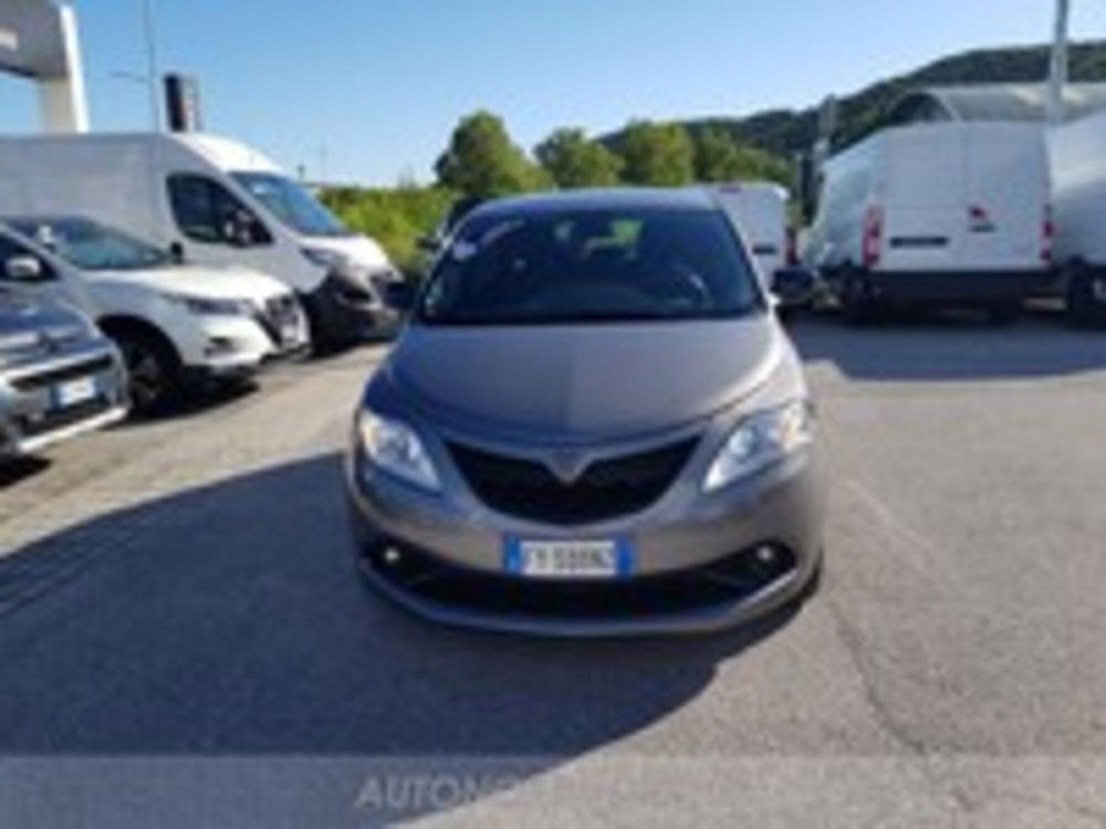 Lancia Ypsilon usata a Pordenone (8)