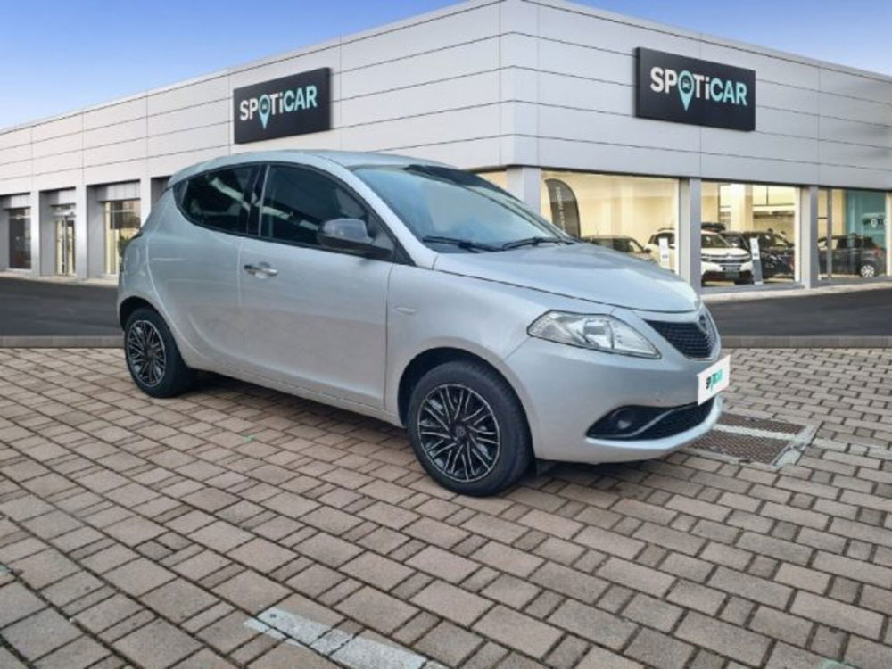 Lancia Ypsilon usata a Monza e Brianza (3)