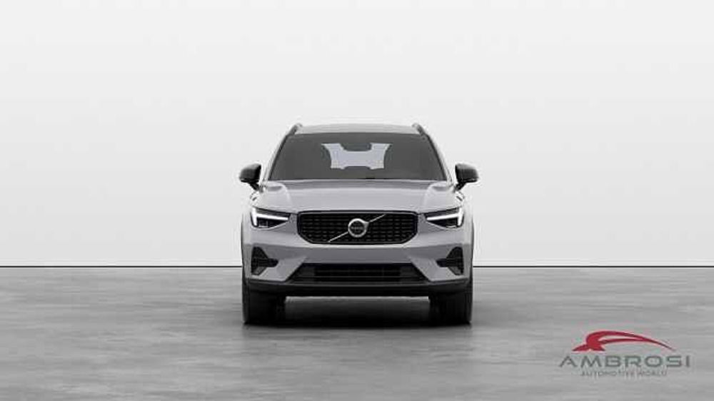 Volvo XC40 nuova a Viterbo (4)