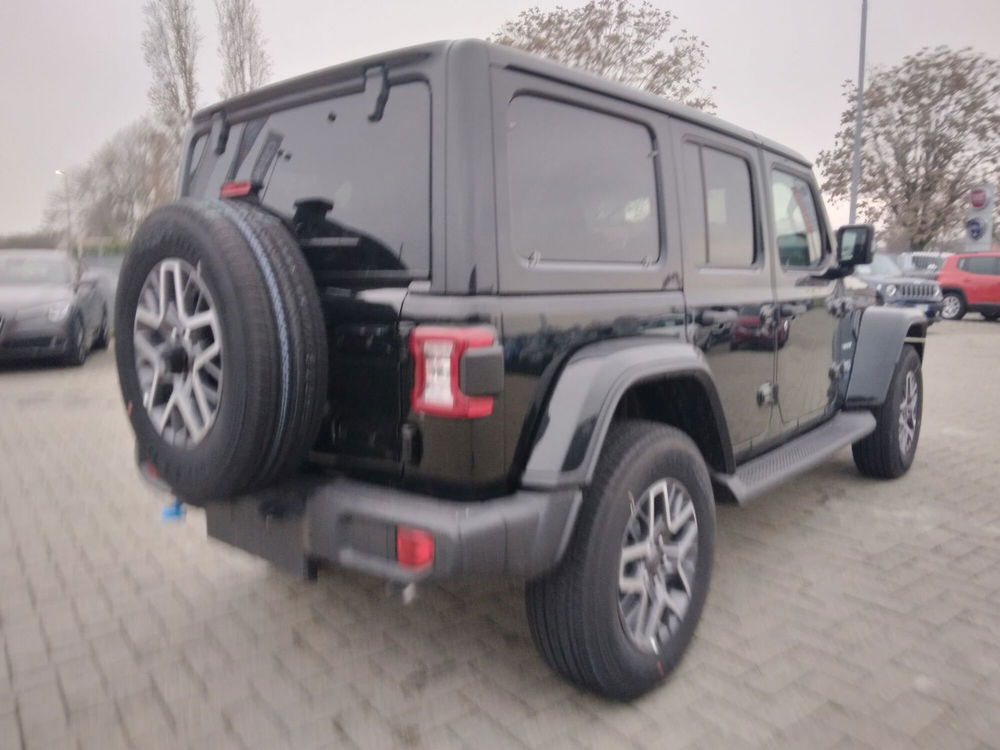 Jeep Wrangler Unlimited 2.0 PHEV ATX 4xe Sahara  nuova a Alessandria (5)