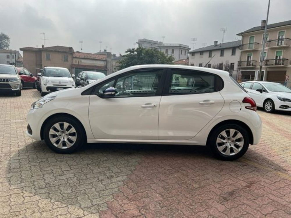 Peugeot 208 68 5 porte Active  del 2019 usata a Boves (3)