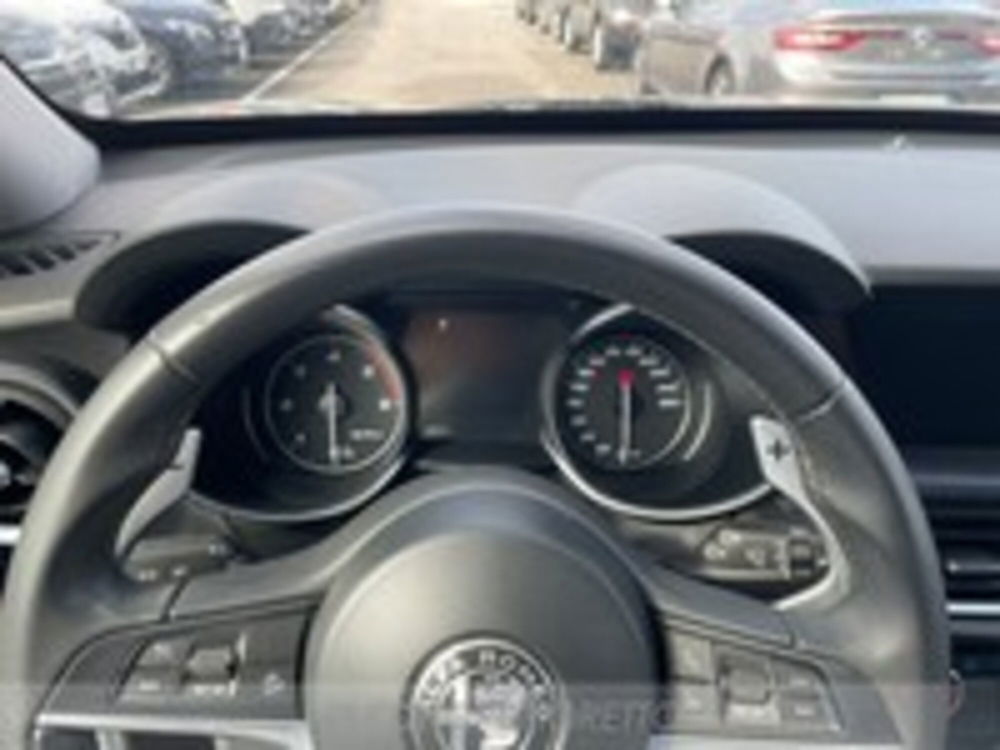 Alfa Romeo Stelvio usata a Pordenone (11)