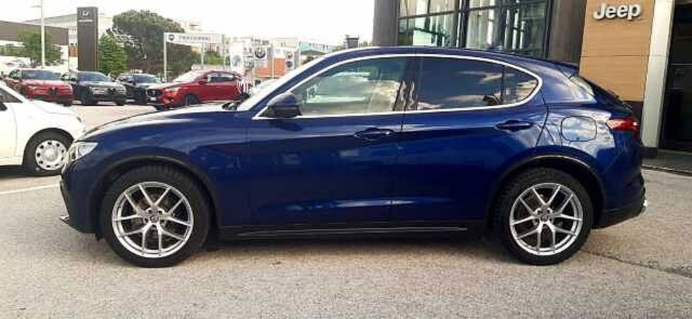 Alfa Romeo Stelvio usata a Ancona (3)