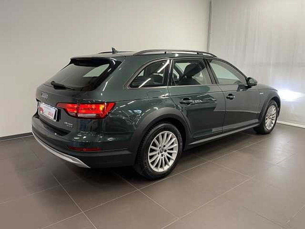 Audi A4 allroad 2.0 TDI 190 CV S tronic Business del 2017 usata a Lucca (2)