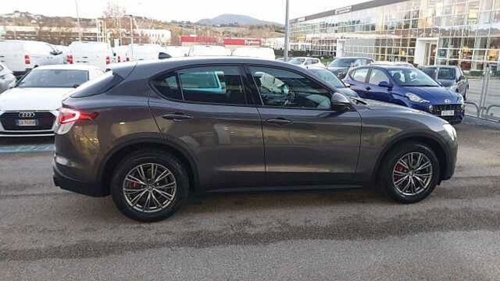 Alfa Romeo Stelvio Stelvio 2.2 Turbodiesel 160 CV AT8 RWD Super Business del 2021 usata a Ancona (4)