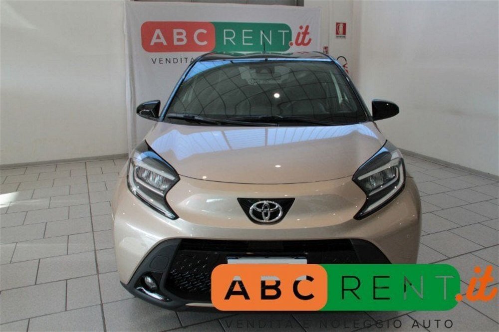 Toyota Aygo X 1.0 VVT-i 72 CV 5 porte Limited nuova a Sesto San Giovanni (2)