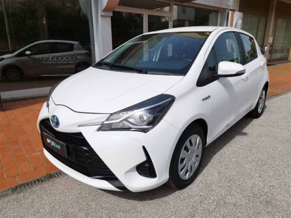 Toyota Yaris 1.5 Hybrid 5 porte Cool  del 2019 usata a Arezzo (3)