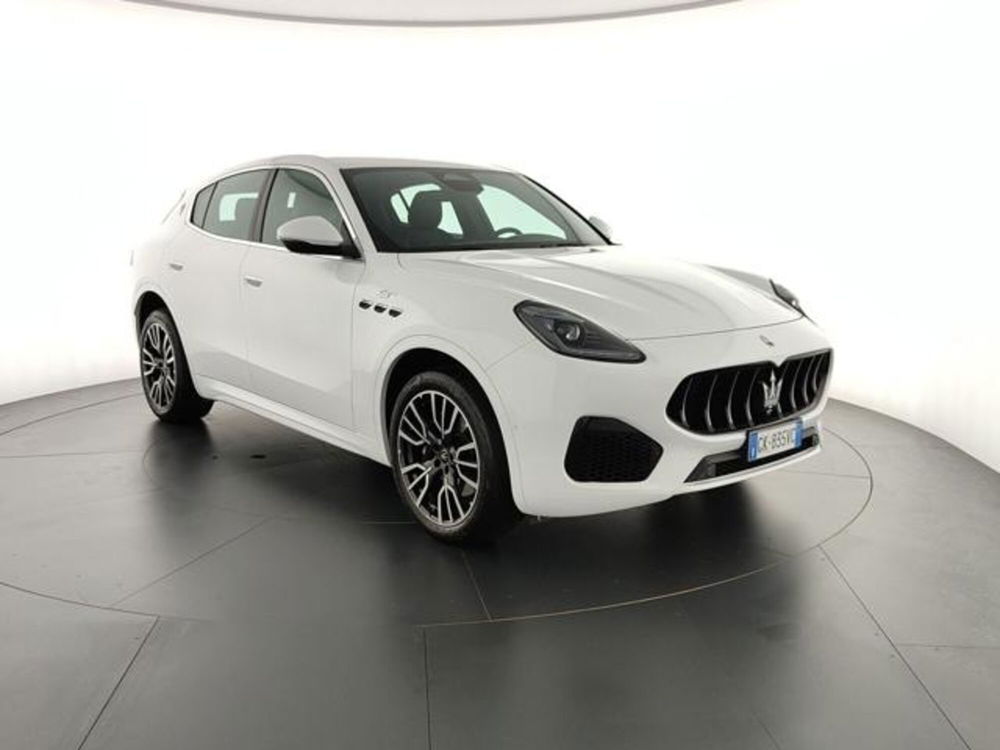 Maserati Grecale Grecale 2.0 mhev GT 300cv auto del 2022 usata a Corciano (3)