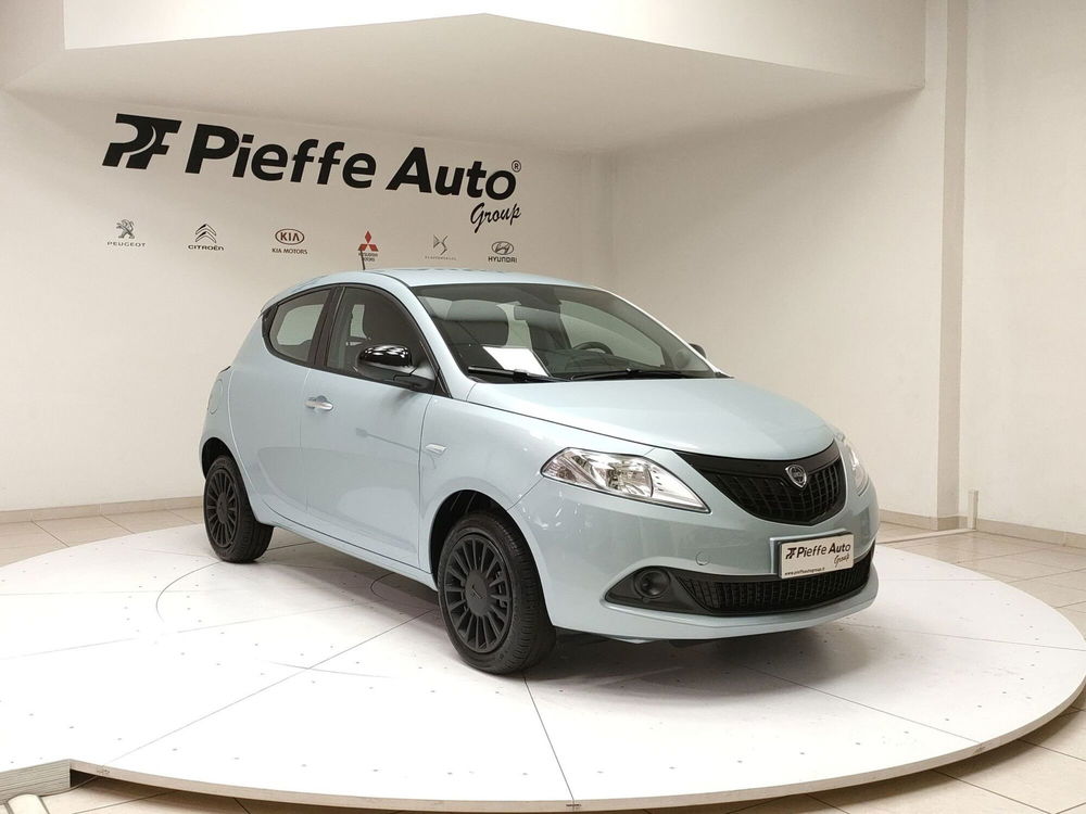 Lancia Ypsilon nuova a Teramo (18)