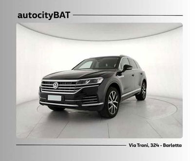 Volkswagen Touareg 3.0 V6 TDI SCR Advanced del 2019 usata a Barletta